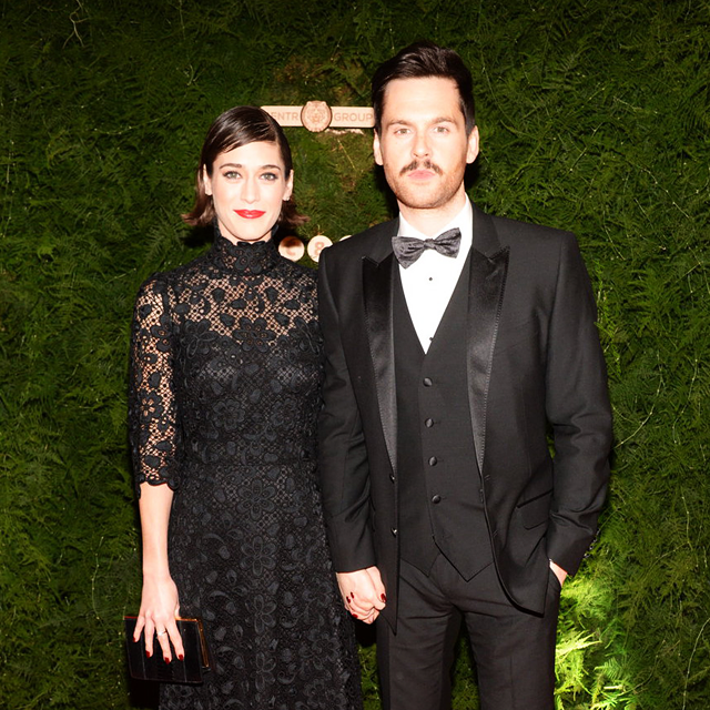 Tom Riley & Lizzy Caplan