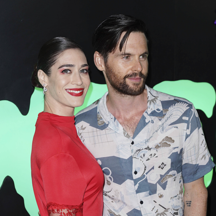 Tom Riley and Lizzy Caplan