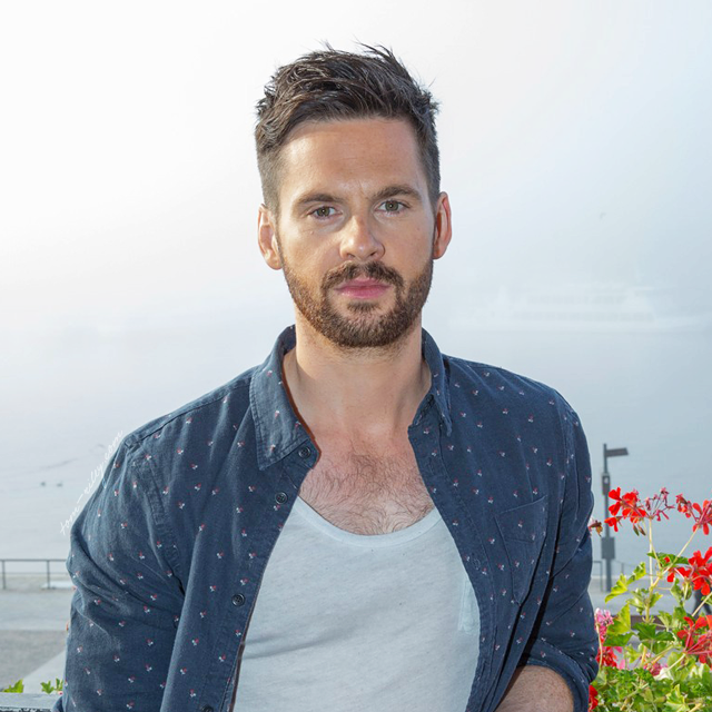 Tom Riley